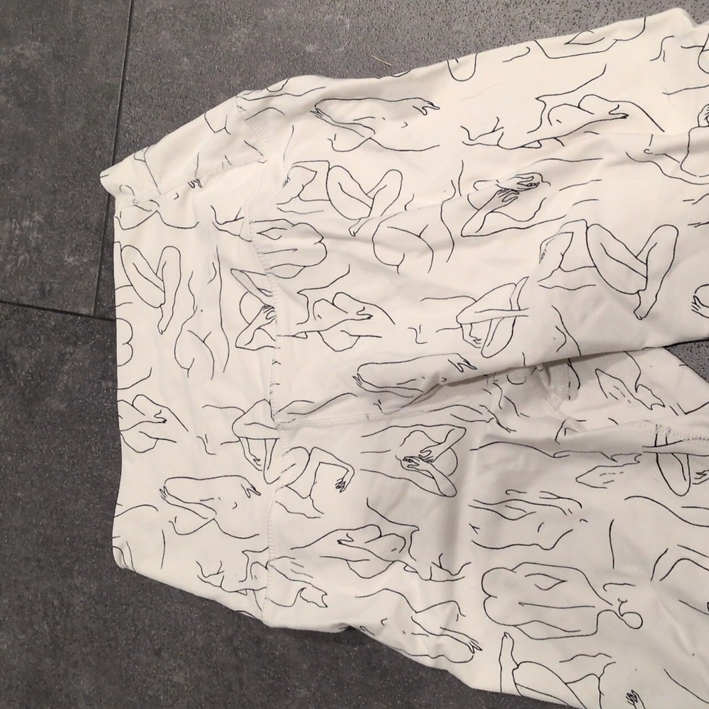 Weworewhat Woman Silhouette Leggings Size S